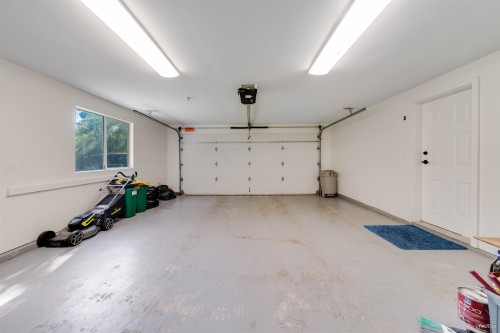 8515 Ansell Place, West Vancouver, BC 