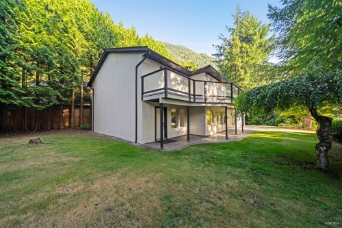 8515 Ansell Place, West Vancouver, BC 