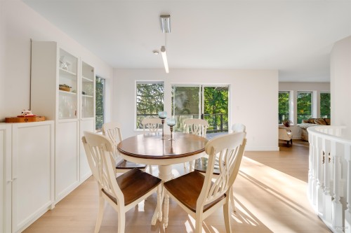 8515 Ansell Place, West Vancouver, BC 