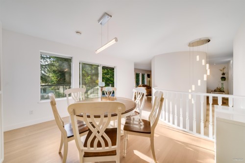 8515 Ansell Place, West Vancouver, BC 