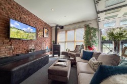 202-1230 Hamilton Street  Vancouver, BC V6B 2S8