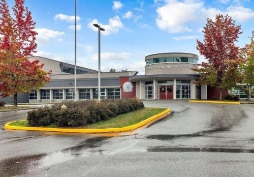 24531 Dewdney Trunk Road, Maple Ridge, BC 