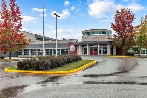 24531 Dewdney Trunk Road, Maple Ridge, BC 