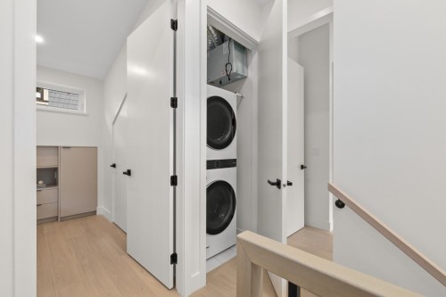 2430 49Th Avenue W, Vancouver, BC 