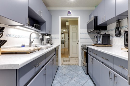 301-1048 King Albert Avenue, Coquitlam, BC 