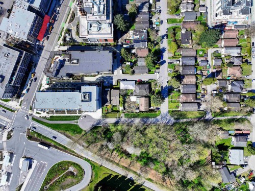 1583 Bond Street, North Vancouver, BC 