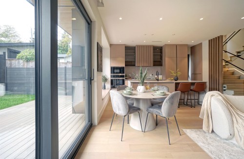 2-3460 14Th Avenue W, Vancouver, BC 