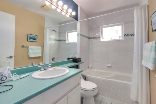 4543 11Th Avenue W, Vancouver, BC 