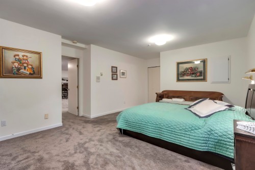 4543 11Th Avenue W, Vancouver, BC 