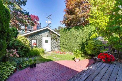 4543 11Th Avenue W, Vancouver, BC 