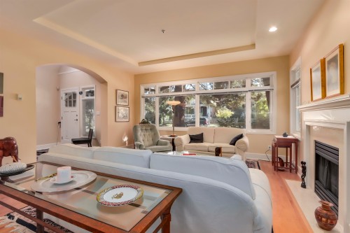 4543 11Th Avenue W, Vancouver, BC 