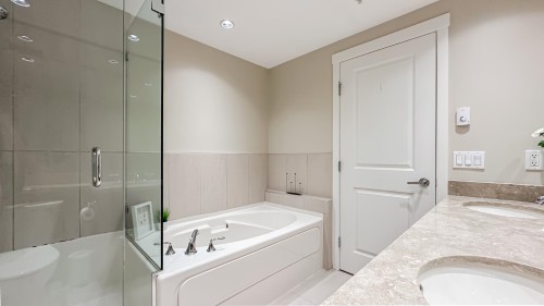 501-2688 West Mall, Vancouver, BC 