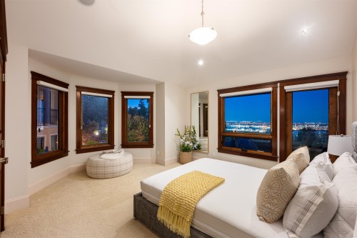 2673 Finch Hill, West Vancouver, BC 