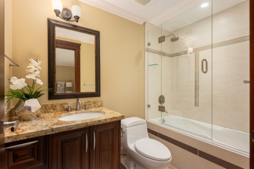 2673 Finch Hill, West Vancouver, BC 