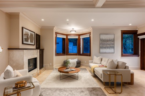 2673 Finch Hill, West Vancouver, BC 