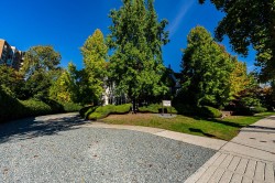 217-7139 18th Avenue  Burnaby, BC V3N 4Z3