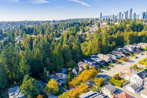 8061 Mcgregor Avenue, Burnaby, BC 