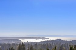 637 Alpine Court  North Vancouver, BC V7R 2L7