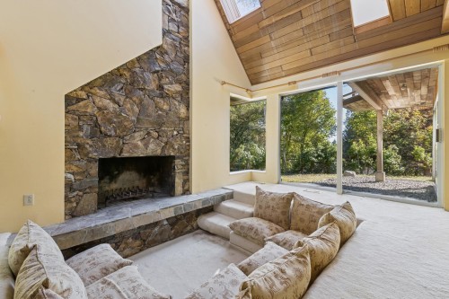 1491 Dempsey Road, North Vancouver, BC 