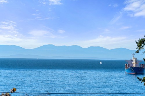 3721 Sunset Lane, West Vancouver, BC 