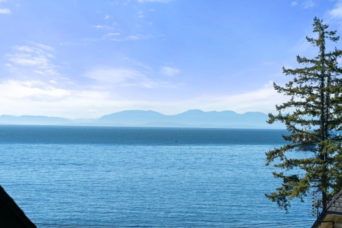 3721 Sunset Lane, West Vancouver, BC 