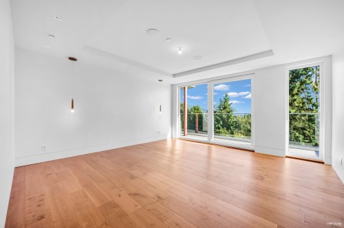 535 Craigmohr Drive, West Vancouver, BC 