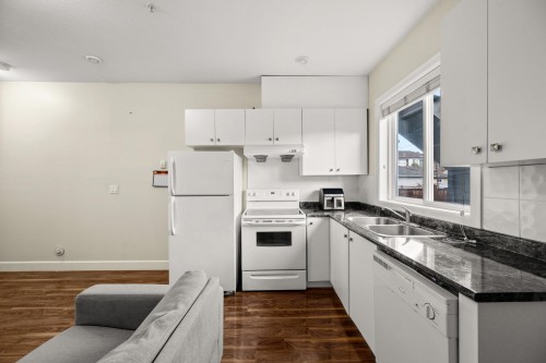 2643 8Th Avenue E, Vancouver, BC 