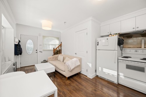 2643 8Th Avenue E, Vancouver, BC 