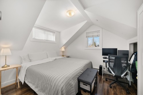 2643 8Th Avenue E, Vancouver, BC 