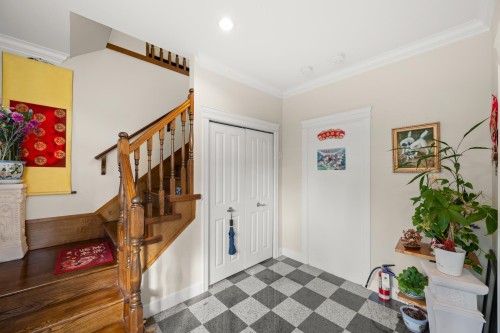 2643 8Th Avenue E, Vancouver, BC 