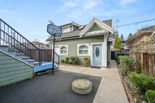 2643 8Th Avenue E, Vancouver, BC 
