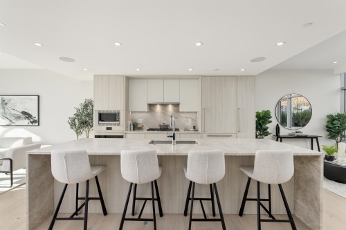 790 Arthur Erickson Place, West Vancouver, BC 