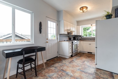 4164 Fairway Place, North Vancouver, BC 