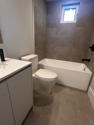 1341 21St Avenue E, Vancouver, BC 