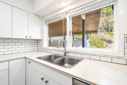 429 Newlands Road, West Vancouver, BC 