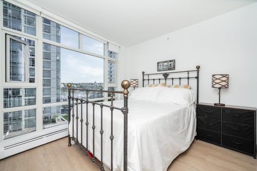 906-189 Davie Street, Vancouver, BC 