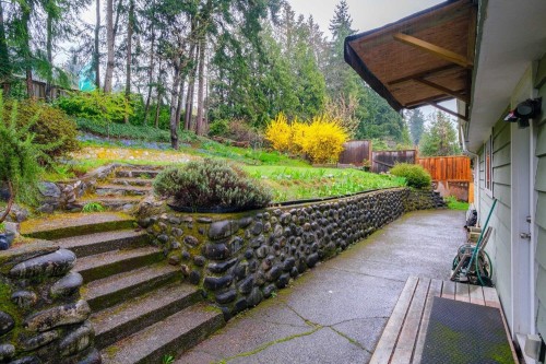 1805 Rosebery Avenue, West Vancouver, BC 