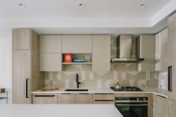 209-322 15th Avenue E Vancouver, BC V5T 0K5