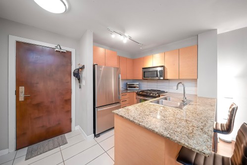 106-5665 Irmin Street, Burnaby, BC 