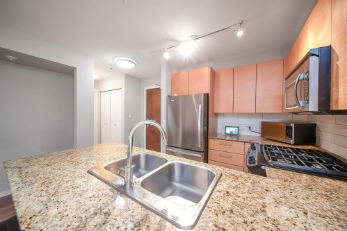 106-5665 Irmin Street, Burnaby, BC 