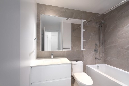 1021-6600 Minoru Boulevard, Richmond, BC 