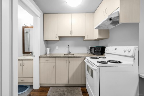 1640 Como Lake Avenue, Coquitlam, BC 