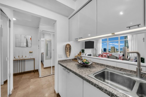 1704-1288 Alberni Street, Vancouver, BC 