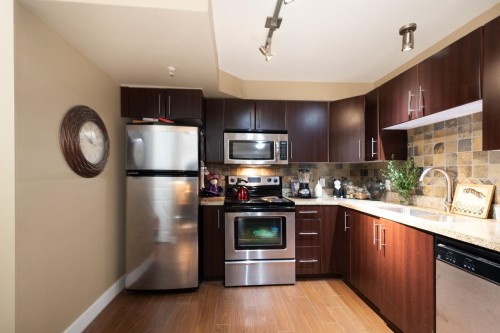 6-7428 14Th Avenue E, Burnaby, BC 