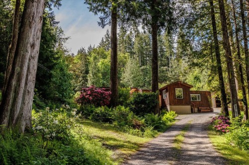 5751 Tillicum Bay Road, Sechelt, BC 
