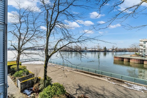 208-2020 Kent Avenue South E Vancouver, BC V5P 4X1