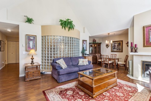 402-1154 Westwood Street, Coquitlam, BC 