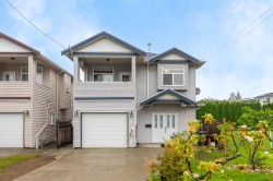 7489 Rosewood Street  Burnaby, BC V5E 2G6