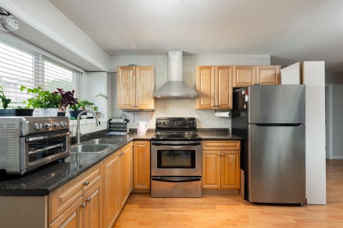 7489 Rosewood Street, Burnaby, BC 