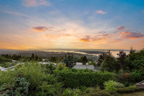 1521 Chartwell Drive, West Vancouver, BC 